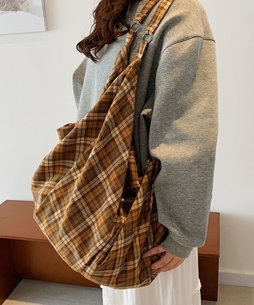 セール】大容量チェックショルダーバッグ（ショルダーバッグ）｜MONO8