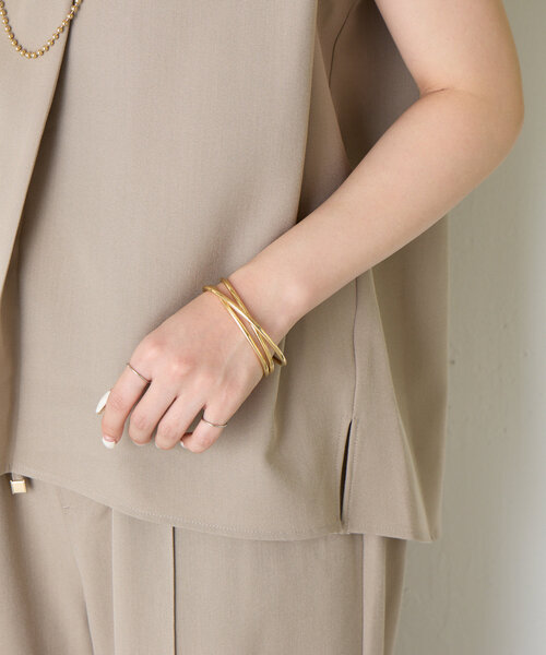 Jena espace merveilleux（ジェナ　エスパスメルヴェイユ）の「ラインアシメブレスレット（ブレスレット・レディース・シルバー/ゴールド・FREE）」の5枚目の写真