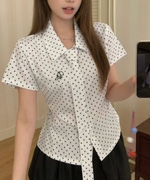 AsheKsha（アシクシャ）の「【新作】ホワイト×ブラック ドットシャツ｜ヴィンテージモダンな大人フェミニンコーデの定番アイテム（Tシャツ/カットソー）」