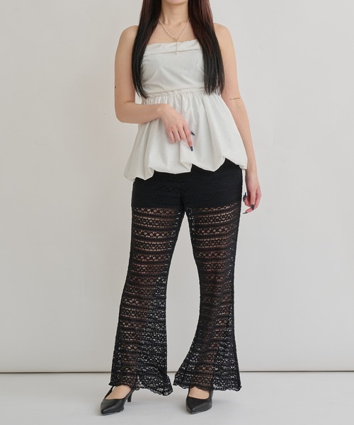 Ambre Neige(アンブルネージュ)の「lace flare pants / レースフレアパンツ(その他パンツ・レディース・ブラック/オフホワイト・FREE)」の4枚目の写真