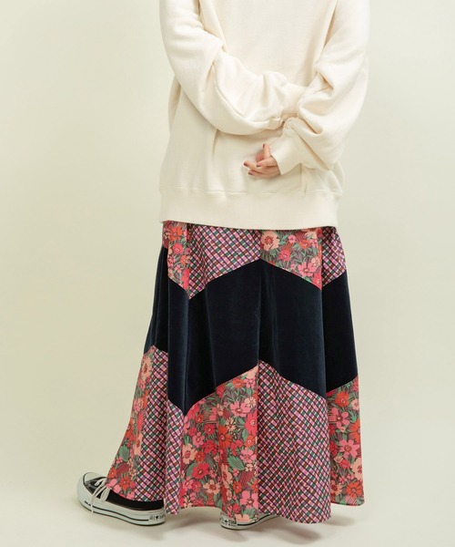 Dot＆Stripes CHILD WOMAN（ドットアンドストライプス　チャイルドウーマン）の「☆リバティ/LIBERTY パッチワーク＆別珍 フレアスカート（スカート・レディース・ピンク/ブルー・FREE）」の11枚目の写真