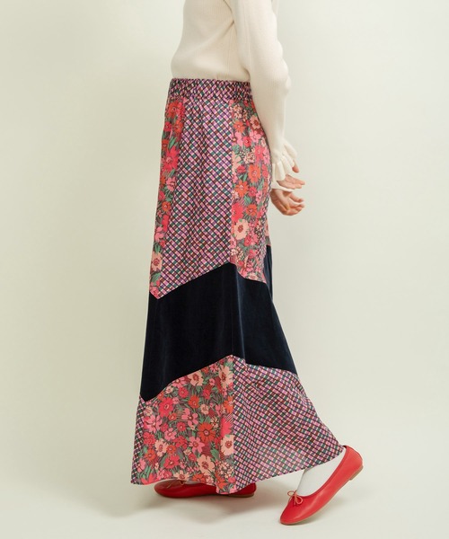 Dot＆Stripes CHILD WOMAN（ドットアンドストライプス　チャイルドウーマン）の「☆リバティ/LIBERTY パッチワーク＆別珍 フレアスカート（スカート・レディース・ピンク/ブルー・FREE）」の4枚目の写真