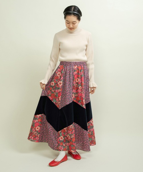 Dot＆Stripes CHILD WOMAN（ドットアンドストライプス　チャイルドウーマン）の「☆リバティ/LIBERTY パッチワーク＆別珍 フレアスカート（スカート・レディース・ピンク/ブルー・FREE）」の6枚目の写真