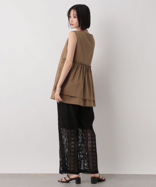 LOWRYS FARM（ローリーズファーム）の「ナイロンギャザーベスト　495542（ベスト・レディース・ベージュ/ブラック/カーキ・FREE）」の6枚目の写真