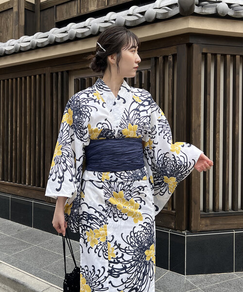 CAPRICIEUX LE'MAGE(カプリシューレマージュ)の「ゆかた3点SET〈ゆかた/兵児帯/下駄〉(浴衣・レディース・ブラック/ネイビー/ブラウン/オフホワイト・FREE)」の15枚目の写真