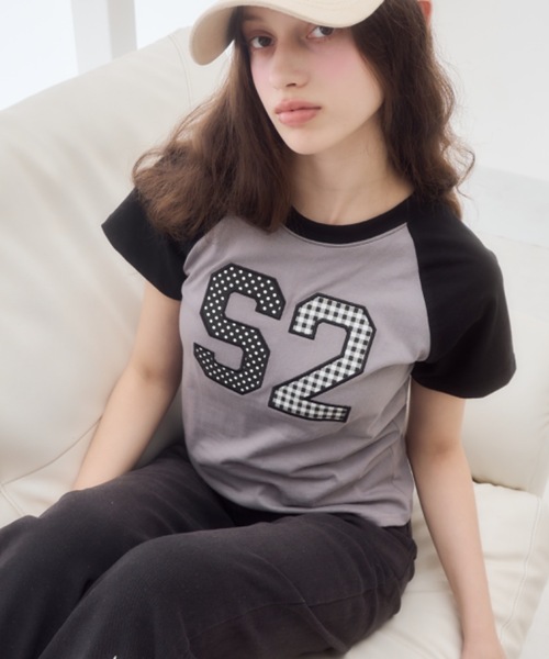 Birthday room(バースデイルーム)の「ワッペンロゴラグランT/patch logo raglan t-shirt(Tシャツ/カットソー・レディース・グレー/ホワイト/ブルー系その他・FREE)」の18枚目の写真