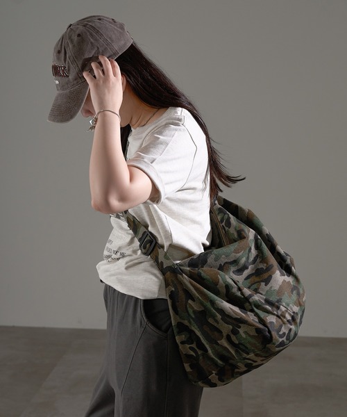 apres jour mignon（アプレジュールミニョン）の「【apresjour mignon×ARIAZ】カモフラ/レオパード柄ショルダーバッグ（ショルダーバッグ・レディース・レオパード/カモフラージュ・ONESIZE）」の3枚目の写真