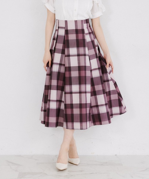 tocco closet(トッコ クローゼット)の「ウエストダーツチェック柄フレアスカート(スカート・レディース・ブラック/ピンク/バーガンディー・M)」の3枚目の写真