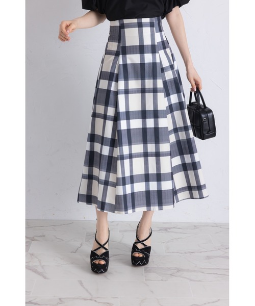 tocco closet(トッコ クローゼット)の「ウエストダーツチェック柄フレアスカート(スカート・レディース・ブラック/ピンク/バーガンディー・M)」の8枚目の写真