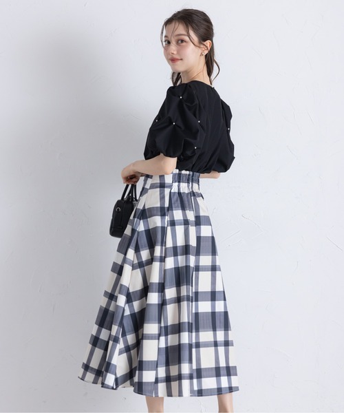 tocco closet(トッコ クローゼット)の「ウエストダーツチェック柄フレアスカート(スカート・レディース・ブラック/ピンク/バーガンディー・M)」の7枚目の写真