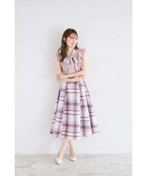 tocco closet(トッコ クローゼット)の「ウエストダーツチェック柄フレアスカート(スカート・レディース・ブラック/ピンク/バーガンディー・M)」の22枚目の写真