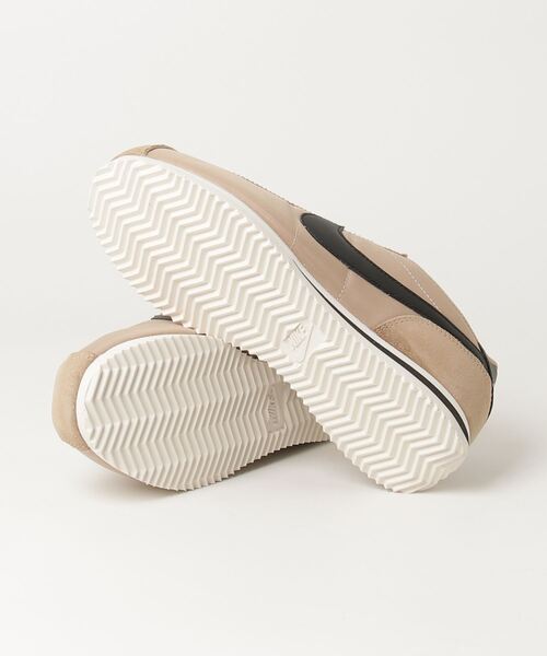 NIKE(ナイキ)の「NIKE/ナイキ WS コルテッツ(スニーカー・レディース・ベージュ・24cm/24.5cm/26.5cm/27cm/27.5cm/23.5cm)」の3枚目の写真