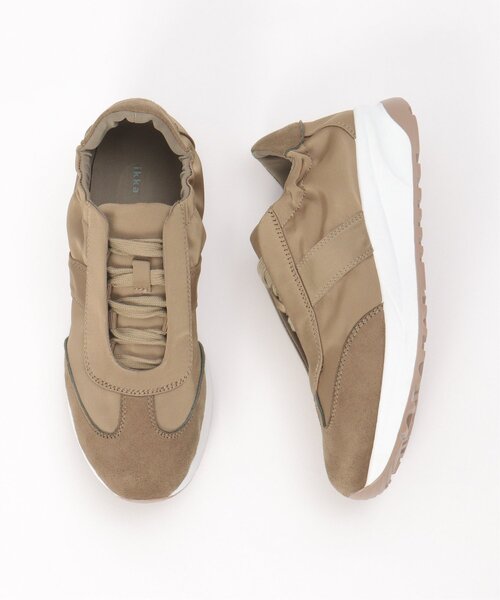 ikka（イッカ）の「【雑誌InRed11月号掲載】サテンスエードコンビスニーカー（スニーカー・レディース・ブラック/オートミール・L/M）」の21枚目の写真