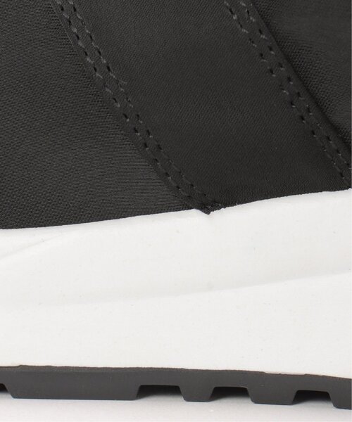 ikka（イッカ）の「【雑誌InRed11月号掲載】サテンスエードコンビスニーカー（スニーカー・レディース・ブラック/オートミール・L/M）」の21枚目の写真