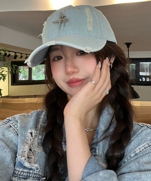 Ressaca（レサーカ）の「ダメージ加工ラインストーンデニムベースボールキャップ（キャップ・レディース・ライトブルー/ブラック・FREE）」の7枚目の写真