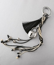 crossi（クロッシー）の「ハート＆フリンジマルチチャーム（チャーム）」