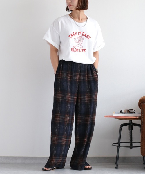 cepo(セポ)の「〈セットアップ可能〉涼感/イージーケア シアープリーツチェックパンツ(その他パンツ・レディース・ブラウン系/ネイビー系・M)」の2枚目の写真