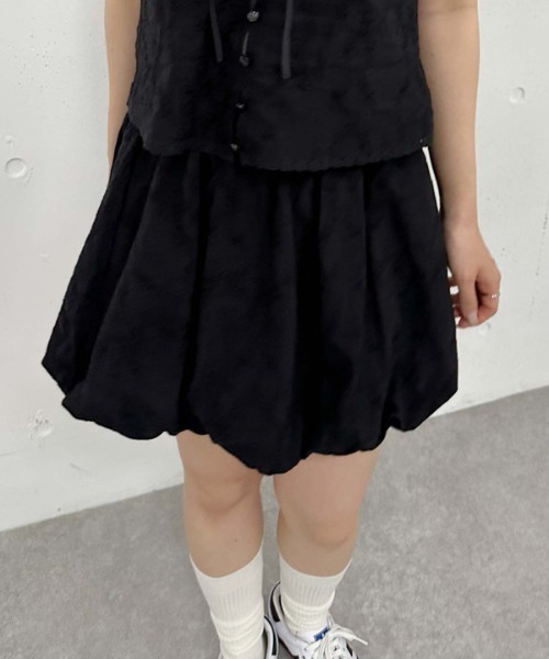 archives（アルシーヴ）の「【ＳＥＴＵＰ対応】コットン刺繍バルーンミニスカート（スカート・レディース・ブラック/オフホワイト・MEDIUM）」の19枚目の写真