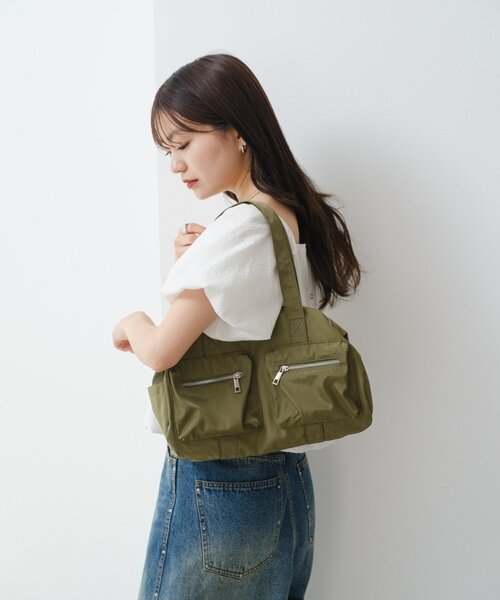 Kastane（カスタネ）の「【500mlペットボトル収納可】ナイロンボストンバッグ（ボストンバッグ・レディース・カーキ/ブラック/アイボリー・FREE）」の8枚目の写真