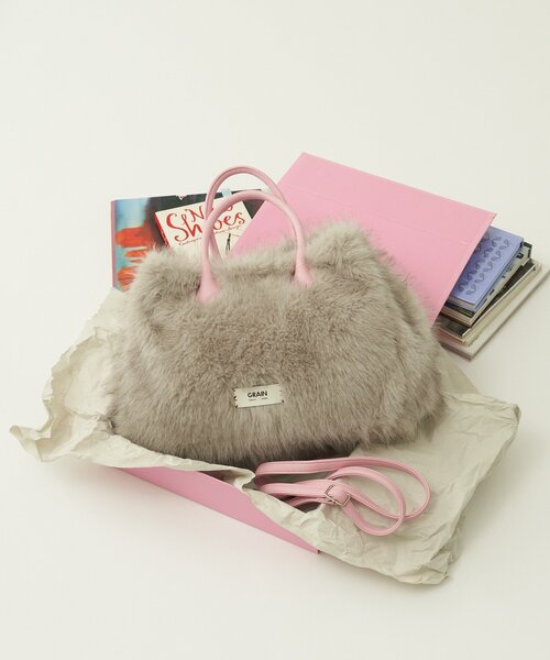 GRAIN（グレイン）の「【GRAIN/グレイン】2WAYフェイクファートートバッグ（トートバッグ・レディース・ブラウン/ベージュ/グレー・FREE）」の2枚目の写真