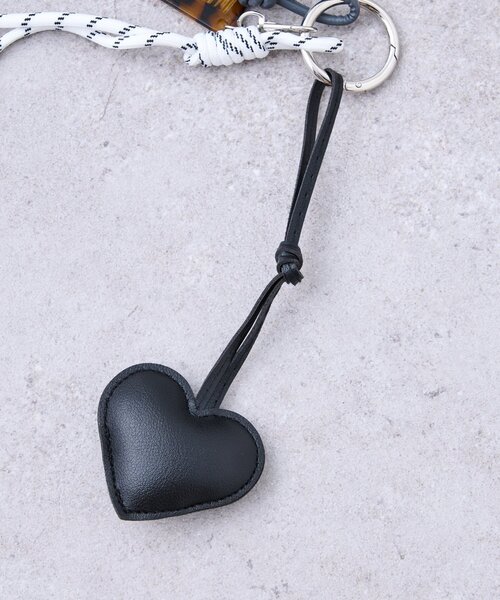 CIAOPANIC TYPY(チャオパニックティピー)の「ハートレザーキーチャーム(キーホルダー・レディース・ブラック/レッド/ネイビー・ONE SIZE)」の19枚目の写真