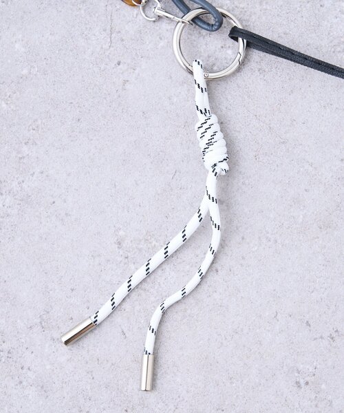 CIAOPANIC TYPY(チャオパニックティピー)の「ハートレザーキーチャーム(キーホルダー・レディース・ブラック/レッド/ネイビー・ONE SIZE)」の20枚目の写真