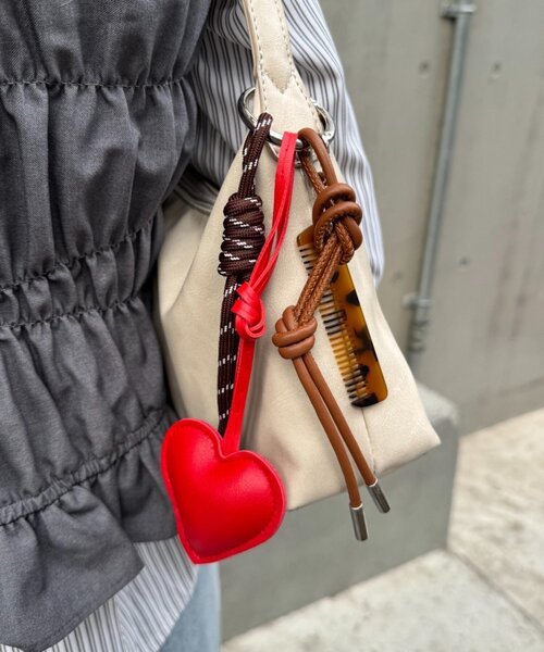 雑貨 セール】ハートレザーキーチャーム（キーホルダー）｜CIAOPANIC TYPY
