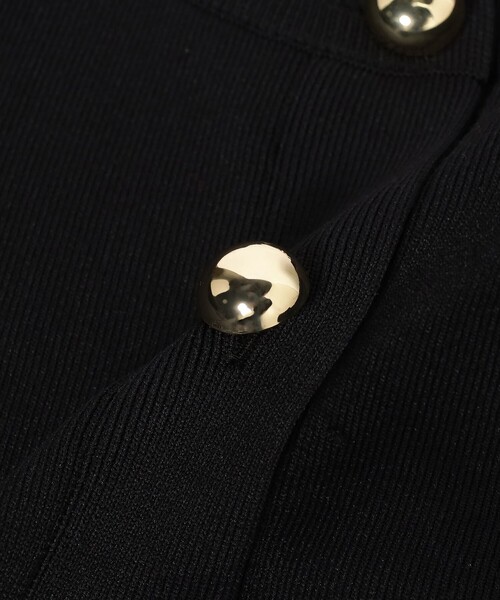 Ray BEAMS（レイビームス）の「メタル ボタン クルーネック カーディガン [手洗い可]（ニット/セーター・レディース・ブラック/ホワイト系その他6/レッド・ONE SIZE）」の21枚目の写真