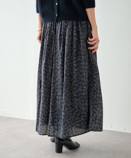 BEARDSLEY（ビアズリー）の「リーフプリントスカート（スカート・レディース・ブラック・FREE）」の3枚目の写真