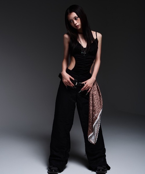 ROYAL FLASH（ロイヤルフラッシュ）の「MITSUKI/ミツキ/CAMI BODY SUIT（キャミソール・レディース・ブラック/レッド/ホワイト・F）」の4枚目の写真