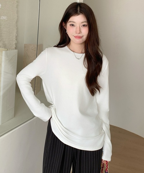 by LEGNA(バイレグナ)の「ラウンドネックロングTシャツ(Tシャツ/カットソー・レディース・杢グレー/ブラック/ホワイト/チャコール/モカ/ホワイト系/ベージュ系/ダークブラウン系/ブラック系/グレー系・MEDIUM/LARGE)」の2枚目の写真
