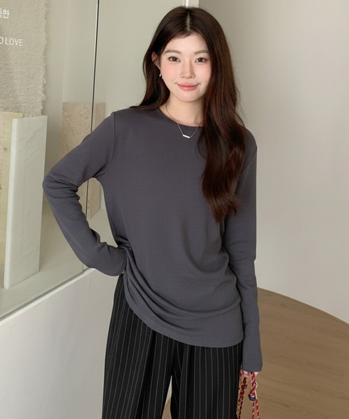 by LEGNA(バイレグナ)の「ラウンドネックロングTシャツ(Tシャツ/カットソー・レディース・杢グレー/ブラック/ホワイト/チャコール/モカ/ホワイト系/ベージュ系/ダークブラウン系/ブラック系/グレー系・MEDIUM/LARGE)」の7枚目の写真