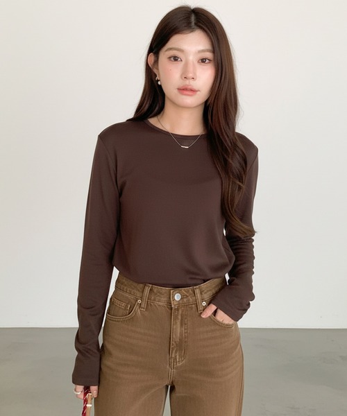 by LEGNA(バイレグナ)の「ラウンドネックロングTシャツ(Tシャツ/カットソー・レディース・杢グレー/ブラック/ホワイト/チャコール/モカ/ホワイト系/ベージュ系/ダークブラウン系/ブラック系/グレー系・MEDIUM/LARGE)」の9枚目の写真