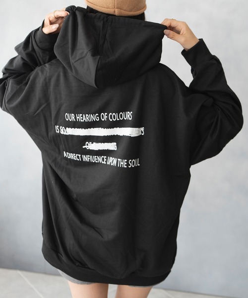 NinaetLina(ニナエリナ)の「薄手 ビックシルエット バックプリント プルパーカー(Tシャツ/カットソー・レディース・ネイビー/ブラック/グレー/ブラウン・FREE)」の3枚目の写真