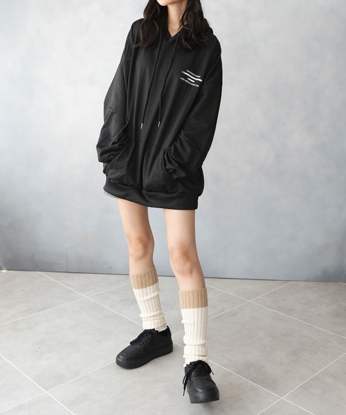 NinaetLina(ニナエリナ)の「薄手 ビックシルエット バックプリント プルパーカー(Tシャツ/カットソー・レディース・ネイビー/ブラック/グレー/ブラウン・FREE)」の8枚目の写真