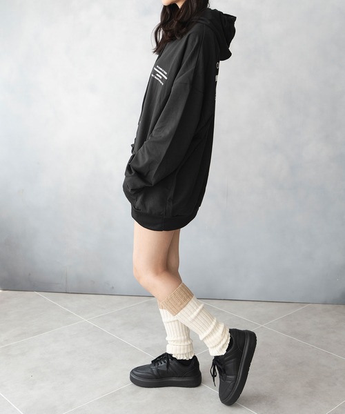 NinaetLina(ニナエリナ)の「薄手 ビックシルエット バックプリント プルパーカー(Tシャツ/カットソー・レディース・ネイビー/ブラック/グレー/ブラウン・FREE)」の9枚目の写真