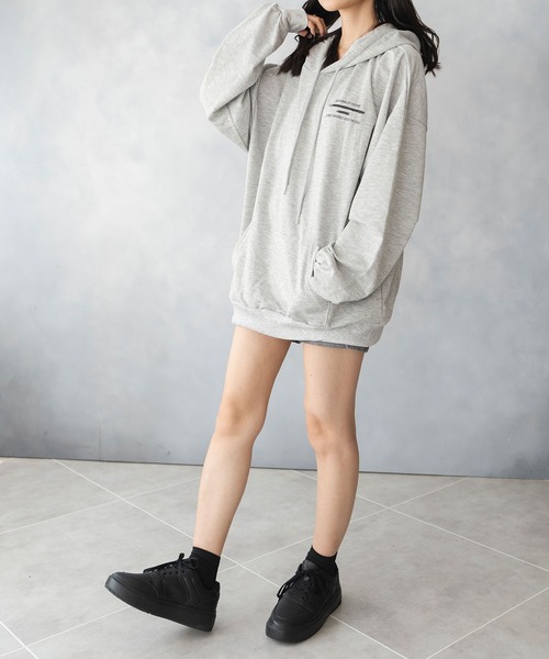 NinaetLina(ニナエリナ)の「薄手 ビックシルエット バックプリント プルパーカー(Tシャツ/カットソー・レディース・ネイビー/ブラック/グレー/ブラウン・FREE)」の11枚目の写真