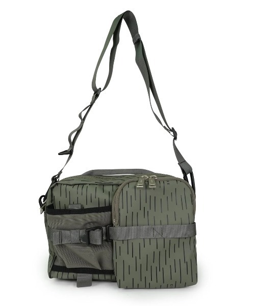 CIE(シー)の「【CIE/シー】GRID3 BOTTLE SHOULDER BAG (M) LIMITED EDITION(ショルダーバッグ・メンズ・オリーブ・FREE)」の1枚目の写真