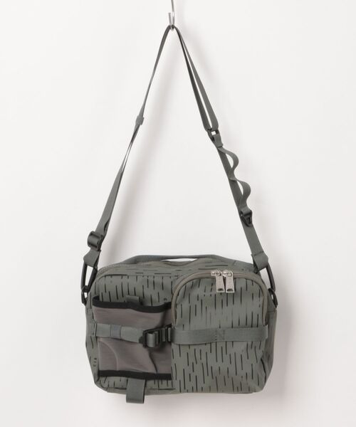 CIE(シー)の「【CIE/シー】GRID3 BOTTLE SHOULDER BAG (M) LIMITED EDITION(ショルダーバッグ・メンズ・オリーブ・FREE)」の9枚目の写真