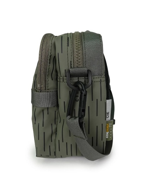 CIE(シー)の「【CIE/シー】GRID3 BOTTLE SHOULDER BAG (M) LIMITED EDITION(ショルダーバッグ・メンズ・オリーブ・FREE)」の7枚目の写真