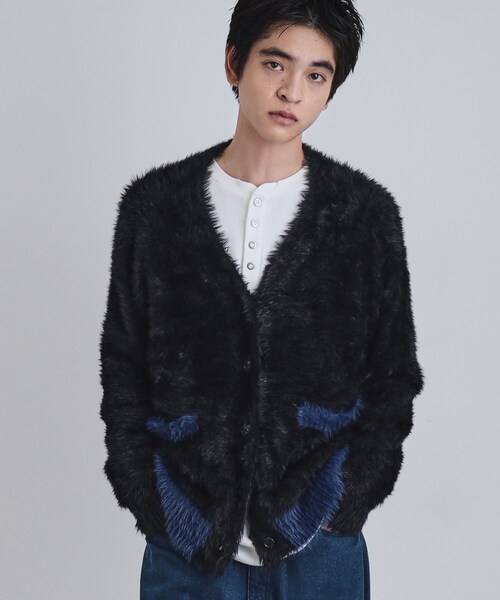 tk.TAKEO KIKUCHI（ティーケータケオキクチ）の「【WEB限定】バイカラーフェザーニットカーディガン（カーディガン/ボレロ・メンズ・ダークグリーン/ブラック/ライトグレー/ブルー・01/03/02）」の17枚目の写真