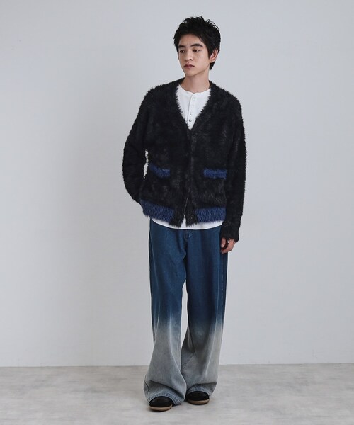 tk.TAKEO KIKUCHI（ティーケータケオキクチ）の「【WEB限定】バイカラーフェザーニットカーディガン（カーディガン/ボレロ・メンズ・ダークグリーン/ブラック/ライトグレー/ブルー・01/03/02）」の19枚目の写真