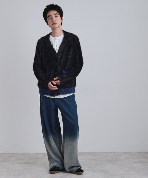 tk.TAKEO KIKUCHI（ティーケータケオキクチ）の「【WEB限定】バイカラーフェザーニットカーディガン（カーディガン/ボレロ・メンズ・ダークグリーン/ブラック/ライトグレー/ブルー・01/03/02）」の20枚目の写真