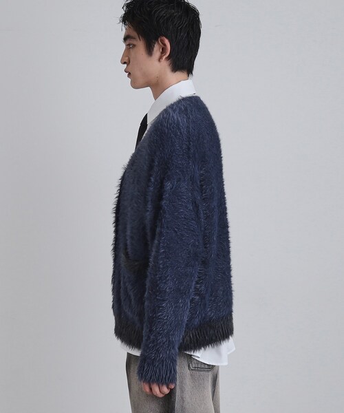 tk.TAKEO KIKUCHI（ティーケータケオキクチ）の「【WEB限定】バイカラーフェザーニットカーディガン（カーディガン/ボレロ・メンズ・ダークグリーン/ブラック/ライトグレー/ブルー・01/03/02）」の5枚目の写真