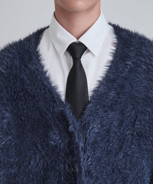 tk.TAKEO KIKUCHI（ティーケータケオキクチ）の「【WEB限定】バイカラーフェザーニットカーディガン（カーディガン/ボレロ・メンズ・ダークグリーン/ブラック/ライトグレー/ブルー・01/03/02）」の7枚目の写真