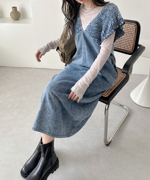 A.D.C.L.（エーディーシーエル）の「シャーリング切替 ミディ丈 デニムワンピース（ワンピース・レディース・ブラック/ブルー・M/L）」の6枚目の写真