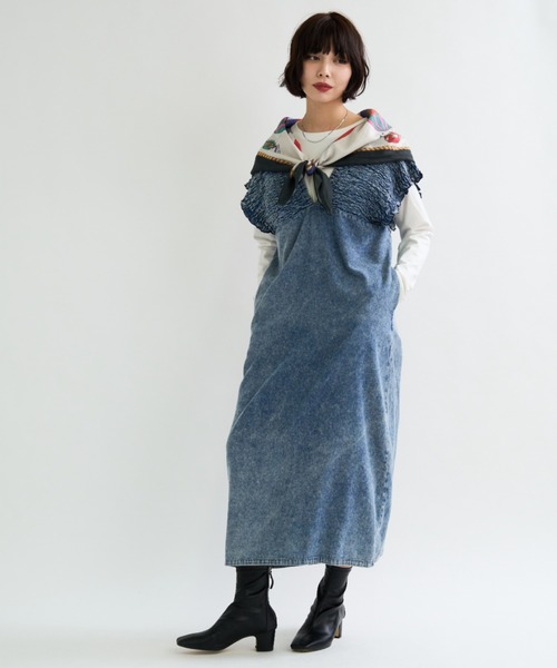 A.D.C.L.（エーディーシーエル）の「シャーリング切替 ミディ丈 デニムワンピース（ワンピース・レディース・ブラック/ブルー・M/L）」の17枚目の写真