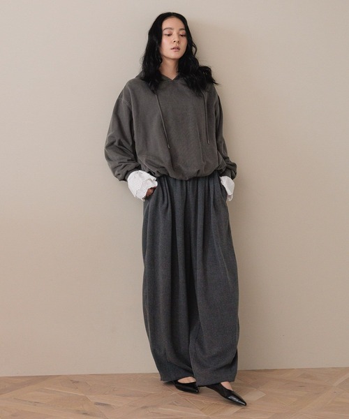 LOWRYS FARM（ローリーズファーム）の「バルーンウラケフーディ  581280（パーカー・レディース・パープル/チャコールグレー/ブラウン・FREE）」の5枚目の写真