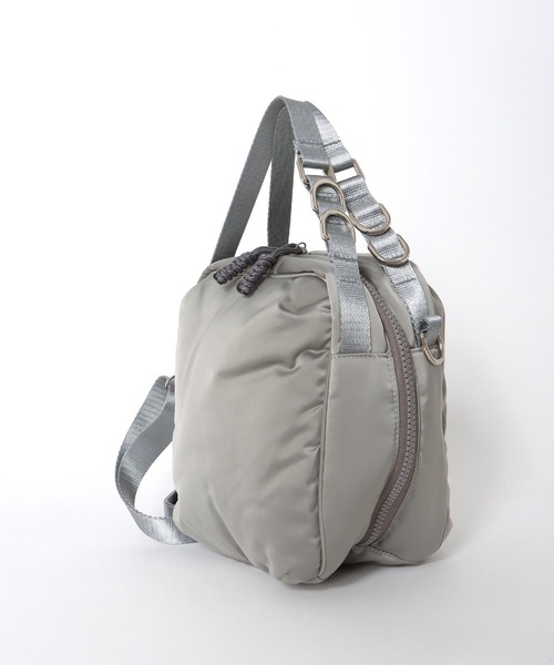 Three Four Time（ｽﾘｰﾌｫｰﾀｲﾑ）の「【Casselini】ナイロンBOXY BAG（ショルダーバッグ・レディース・ベージュ/グレー/ブラック・FREE）」の5枚目の写真