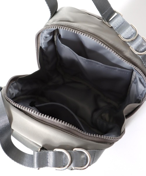 Three Four Time（ｽﾘｰﾌｫｰﾀｲﾑ）の「【Casselini】ナイロンBOXY BAG（ショルダーバッグ・レディース・ベージュ/グレー/ブラック・FREE）」の9枚目の写真